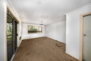 House Auction - NSW - Tumut - 2720 - Four bedroom Home (Image 2)