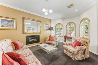 House Auction - VIC - Mildura - 3500 - GRANDEUR IN MILDURA'S PREMIER STREET  (Image 2)