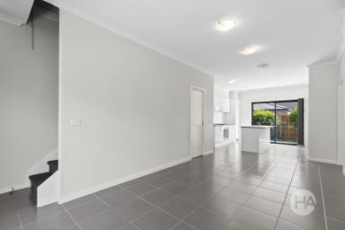 Townhouse For Sale - VIC - Cranbourne West - 3977 - Contemporary Design Meets Everyday Convenience  (Image 2)