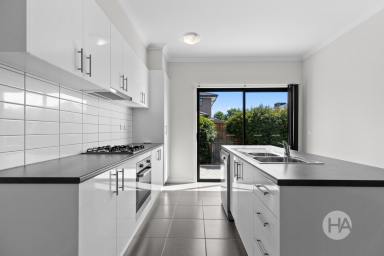 Townhouse For Sale - VIC - Cranbourne West - 3977 - Contemporary Design Meets Everyday Convenience  (Image 2)