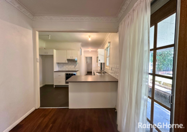 House For Lease - NSW - Bomaderry - 2541 - Charming Cottage  (Image 2)