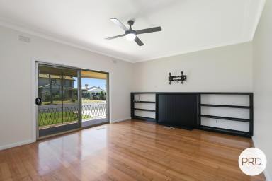 House For Lease - VIC - Wodonga - 3690 - CHARMING 3 BEDROOM HOME!  (Image 2)