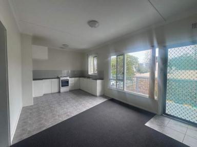 Flat For Lease - NSW - Forster - 2428 - Two bedroom unit in central location  (Image 2)