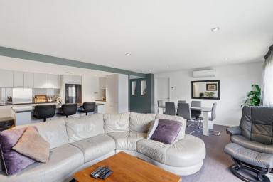 Unit For Lease - TAS - Hobart - 7000 - Stylish Fully Furnished Two Bedroom Apartment  (Image 2)