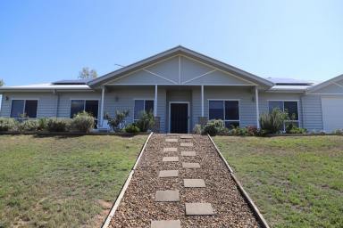 House For Sale - QLD - Fernvale - 4306 - PREMIUM ACREAGE LIVING WITH MOUNTAIN VIEWS RIVER GLEN ESTATE  (Image 2)