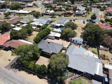 House For Sale - WA - South Bunbury - 6230 - South Bunbury Ripper  (Image 2)