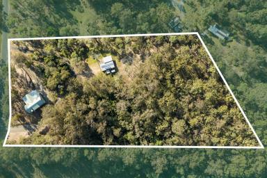 House For Sale - QLD - Closeburn - 4520 - Superior Craftsmanship Meets Country Space - 5 Acres!  (Image 2)