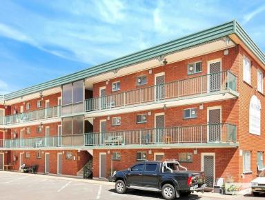 Unit For Lease - NSW - Wollongong - 2500 - STUDIO APARTMENT  (Image 2)