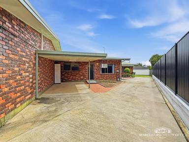 Unit For Sale - QLD - Mareeba - 4880 - SOLID, SPACIOUS, WALK-TO-TOWN CONVENIENCE  (Image 2)