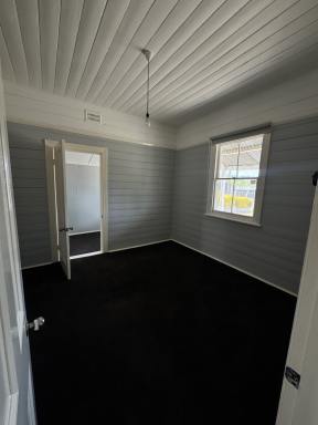 House For Lease - NSW - Tumut - 2720 - Cosy Two Bedroom Home  (Image 2)