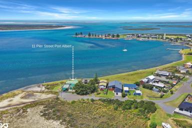 House For Sale - VIC - Port Albert - 3971 - WATERFRONT VIEWS THAT SPEAK FOR THEMSELVES  (Image 2)