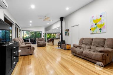 House For Sale - VIC - Inverloch - 3996 - A Statement of Space, Style & Serenity  (Image 2)