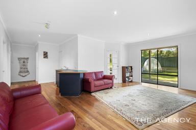 House For Sale - WA - North Beach - 6020 - Immersed in Nature with Subdivision Potential  (Image 2)