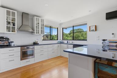 House For Sale - WA - Bridgetown - 6255 - Premium Riverside Living (Image 2)