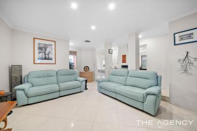 House For Sale - WA - Atwell - 6164 - Flexible Living, and an Unbeatable Location!  (Image 2)