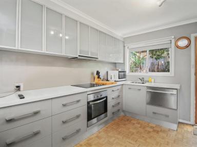 House For Sale - VIC - Bairnsdale - 3875 - WEST BAIRNSDALE UNIT  (Image 2)