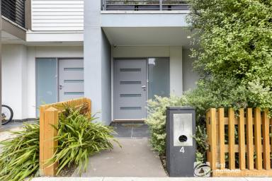 House For Sale - VIC - Cranbourne West - 3977 - Boutique Lifestyle Living  - NO BODY CORPORATE  (Image 2)