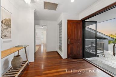 House For Sale - WA - Kingsley - 6026 - The Ultimate Family Package on 812sqm Block  (Image 2)