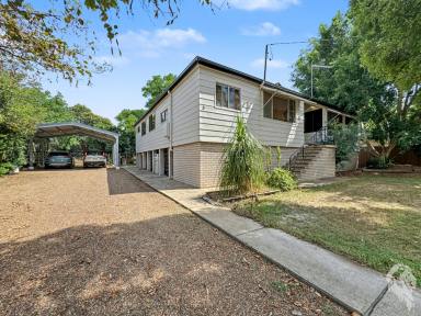 House For Sale - NSW - Narrabri - 2390 - POSITION, POTENTIAL & GENEROUS BLOCK IN A BLUE-CHIP POCKET  (Image 2)