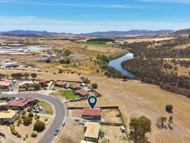 House For Sale - TAS - Bridgewater - 7030 - Comfortable Home with Exceptional Access & Storage  (Image 2)