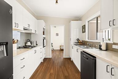 House For Sale - QLD - Wilsonton - 4350 - Flexible Opportunity, Prime Location  (Image 2)