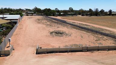 Residential Block For Sale - VIC - Ouyen - 3490 - Ready to build on this 1 acre!  (Image 2)