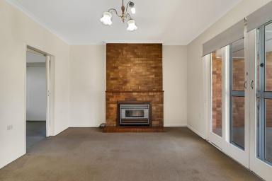 House Leased - QLD - Rangeville - 4350 - Comfortable Family Home in a Quiet Rangeville Pocket  (Image 2)