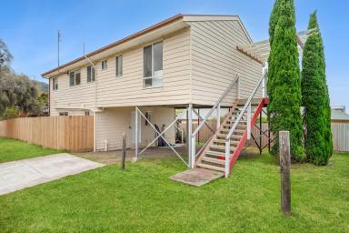 House For Sale - VIC - Apollo Bay - 3233 - EASY STREETS  (Image 2)