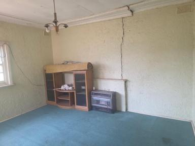 House For Sale - NSW - Gerogery - 2642 - Timeless 1930s Art Deco Charm on a Rare Double Block  (Image 2)