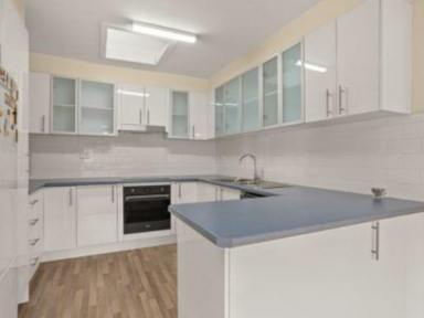 House For Lease - NSW - Old Bar - 2430 - Spacious 4-Bedroom Home in Quiet Old Bar Cul-de-Sac  (Image 2)