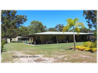 House For Sale - QLD - Fraser Island - 4581 - FOR SALE: 4 BEDROOM SOLID BRICK HOME PLUS GRANNY FLAT AND 5 BAY SHED  (Image 2)