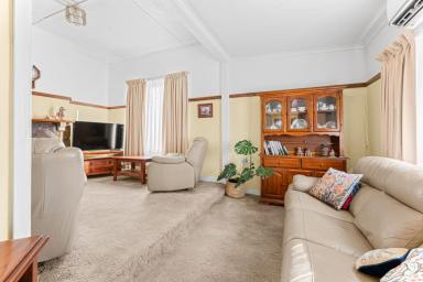 House For Sale - VIC - Mildura - 3500 - CHARACTER, APPEAL & POTENTIAL  (Image 2)