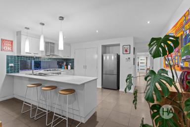 House For Sale - VIC - Bittern - 3918 - Live, Host and Relax  (Image 2)