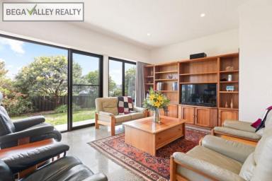 House For Sale - NSW - Bega - 2550 - ARCHITECTURE MEETS ENERGY SMART DESIGN  (Image 2)