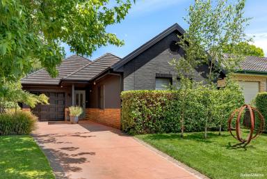 House For Sale - NSW - Bowral - 2576 - Old Bowral With Classic Modern Charm (Image 2)