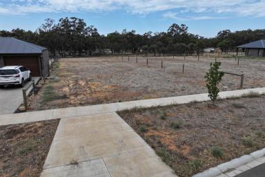 Residential Block For Sale - VIC - Echuca - 3564 - GENEROUS 1,434m² ALLOTMENT IN A PRIME ECHUCA LOCATION  (Image 2)