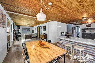 House For Sale - QLD - Doughboy - 4671 - GREAT COUNTRY CHARM - OODLES OF CHARACTER  (Image 2)