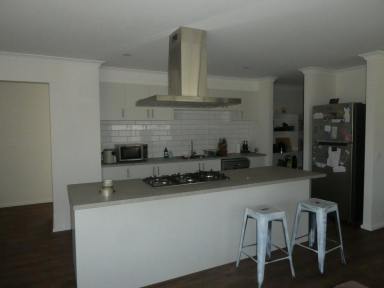 House For Lease - VIC - Eagle Point - 3878 - FAMILY HOME IN EAGLE POINT  (Image 2)