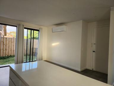 House Leased - VIC - Werribee - 3030 - Move into a Modern Near-Brand-New Home Today!  (Image 2)