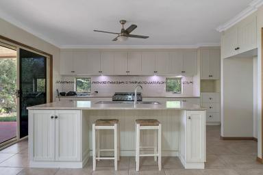 House For Lease - QLD - Ballard - 4352 - Spacious Family Home with Valley Views Just Minutes from Toowoomba  (Image 2)