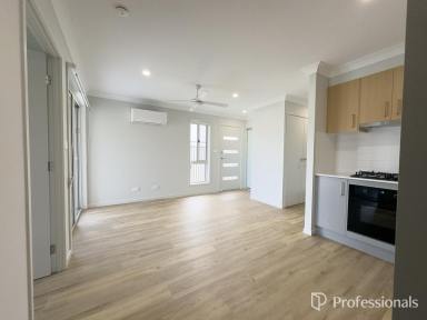 Duplex/Semi-detached Leased - NSW - Kootingal - 2352 - 2/35 Garden street, Kootingal  (Image 2)