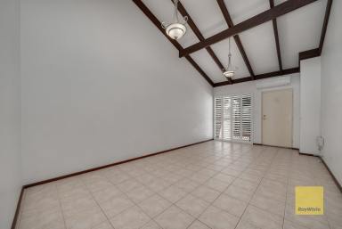 House For Lease - WA - Como - 6152 - YOU WILL BE IMPRESSED  (Image 2)