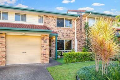 Townhouse Leased - QLD - Clear Island Waters - 4226 - 3 BEDROOM TOWNHOUSE FOR RENT CLEAR ISLAND WATERS  (Image 2)