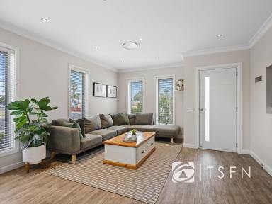 House For Sale - VIC - Kangaroo Flat - 3555 - Townhouse with timeless style and ultimate convenience  (Image 2)