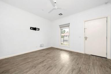 House For Sale - VIC - White Hills - 3550 - Renovated home close to Lake Weeroona and Bendigo CBD  (Image 2)