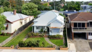 Duplex/Semi-detached Leased - VIC - Drumcondra - 3215 - Bright 2-Bedroom Unit in Sought-After Drumcondra Close to Geelong Waterfront (Image 2)