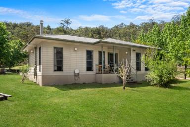 House For Sale - NSW - Putty - 2330 - The Ultimate 115 Acre Lifestyle Property with Family friendly Amenities  (Image 2)