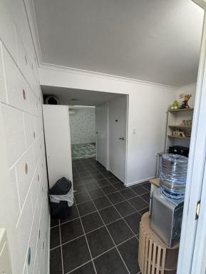 Office(s) Leased - QLD - Mysterton - 4812 - Commercial Studio / Office Space for Lease Townsville  (Image 2)