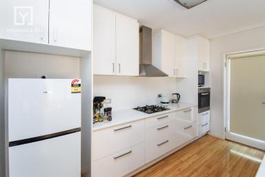 House For Sale - VIC - Shepparton - 3630 - LOW MAINTENANCE WITH  MODERN LIVING  (Image 2)