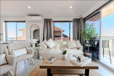 Apartment Leased - NSW - Queenscliff - 2096 - FURNISHED 3 MONTH RENTAL | WORK/STUDY/RELOCATE BY THE BEACH (Image 2)